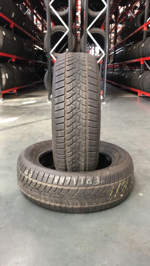 PNEUMATICI USATI – 215 60 R 17 – 96 – H – DUNLOP