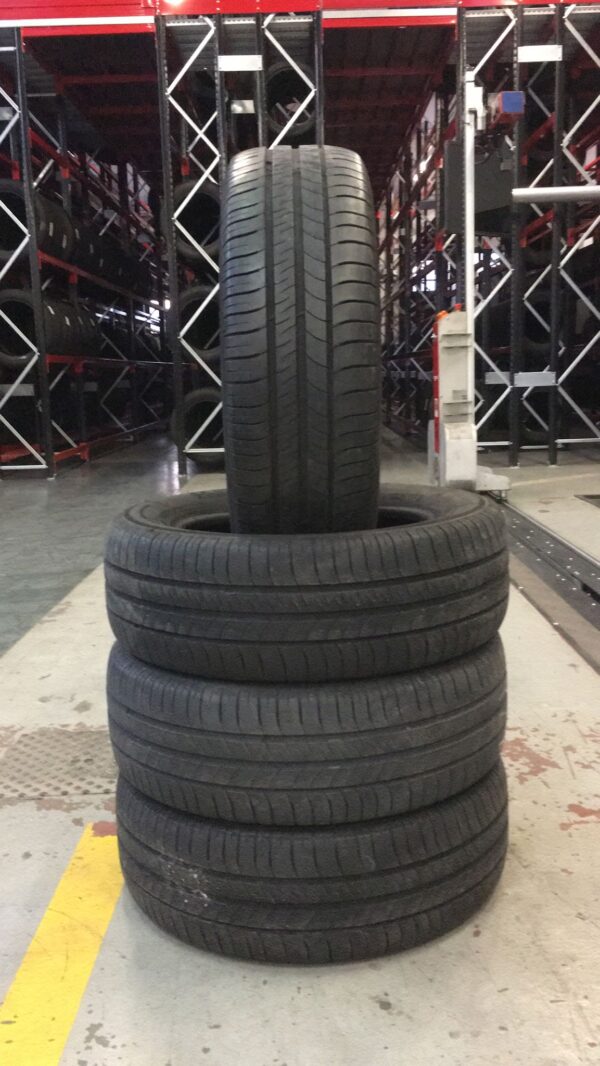 PNEUMATICI USATI – 205 60 R 16 – 92 – H – MICHELIN