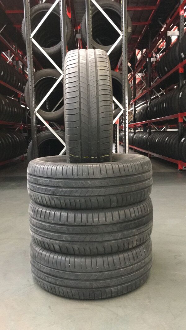 PNEUMATICI USATI – 205 60 R 16 – 92 – H – MICHELIN