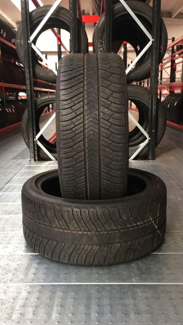 PNEUMATICI USATI – 235 40 R 19 – 96 – W – MICHELIN