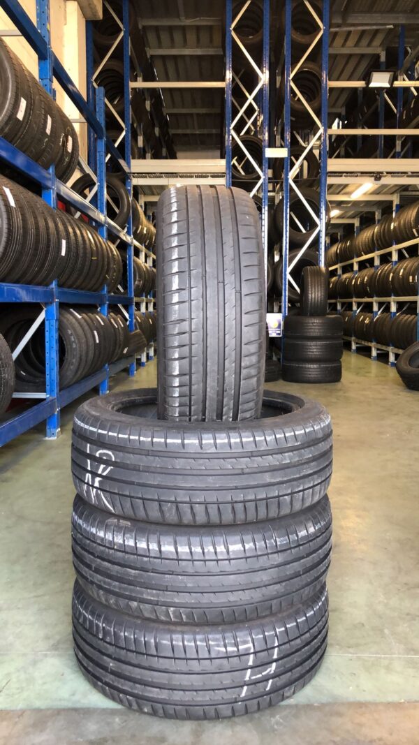 PNEUMATICI USATI – 225 45 R 19 – 96 – W – MICHELIN