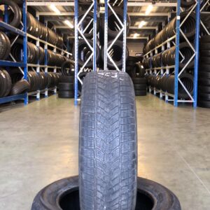 PNEUMATICI USATI – 225 60 R 18 – 104 – V – GOODYEAR