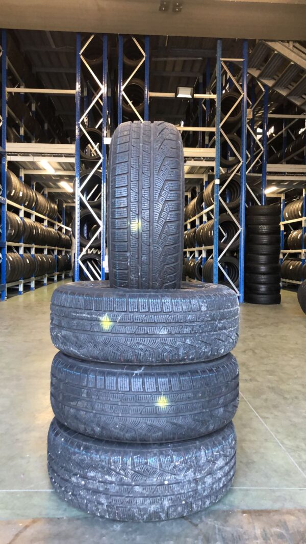 PNEUMATICI USATI – 225 55 R 17 – 97 – H – PIRELLI
