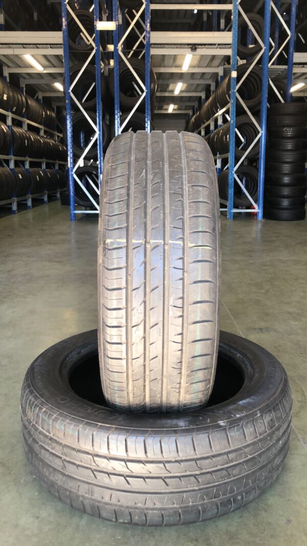 PNEUMATICI USATI – 235 55 R 19 – 101 – V – KUMHO