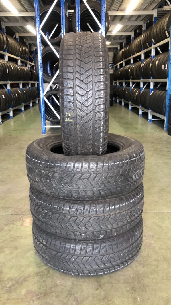 PNEUMATICI USATI – 215 65 R 16 – 98 – H – PIRELLI