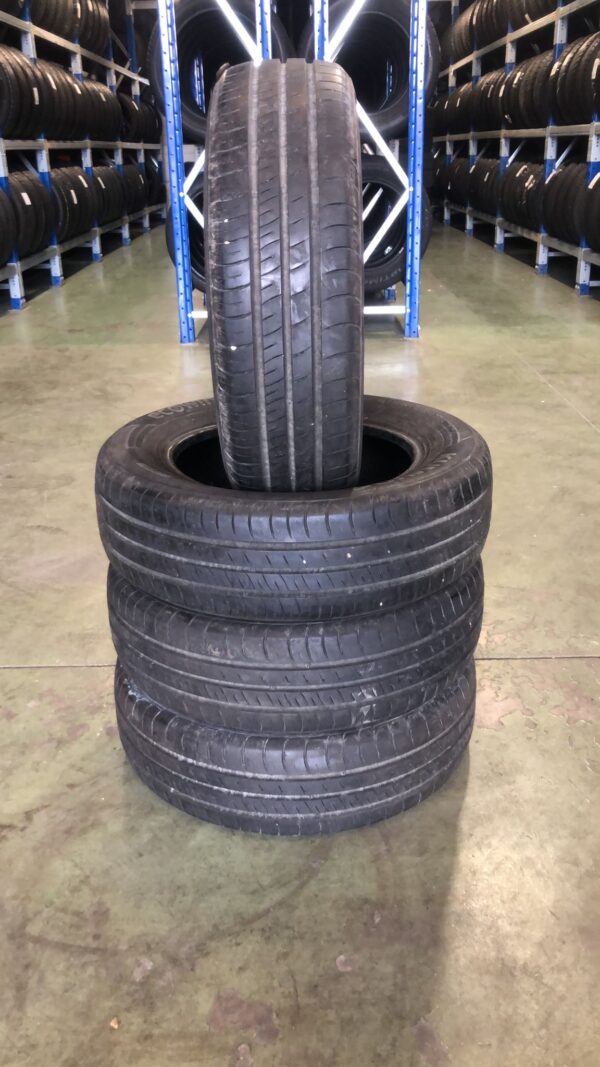PNEUMATICI USATI – 185 65 R 15 – 88 – H – KUMHO