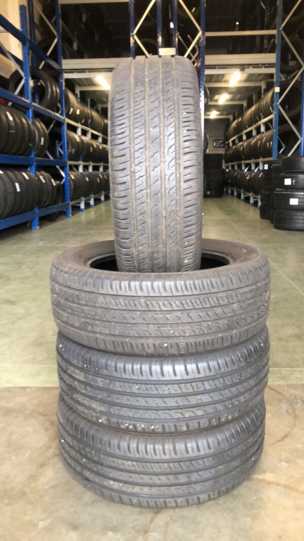 PNEUMATICI USATI – 205 55 R 16 – 91 – V – BARUM
