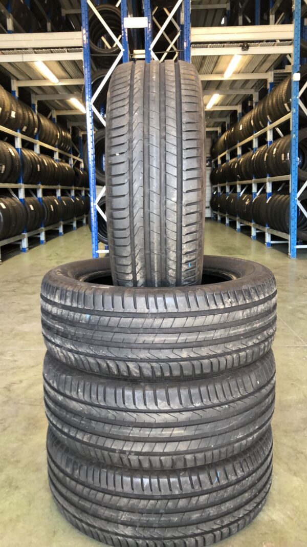 PNEUMATICI USATI – 225 55 R 17 – 101 – Y – PIRELLI