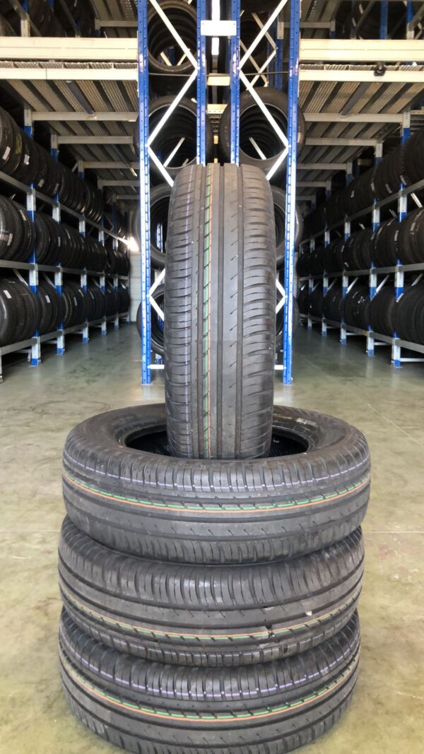 PNEUMATICI NUOVI – 185 65 R 15 – 92 – T – CONTINENTAL